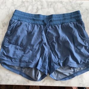 The North Face Aphrodite Shorts - blue